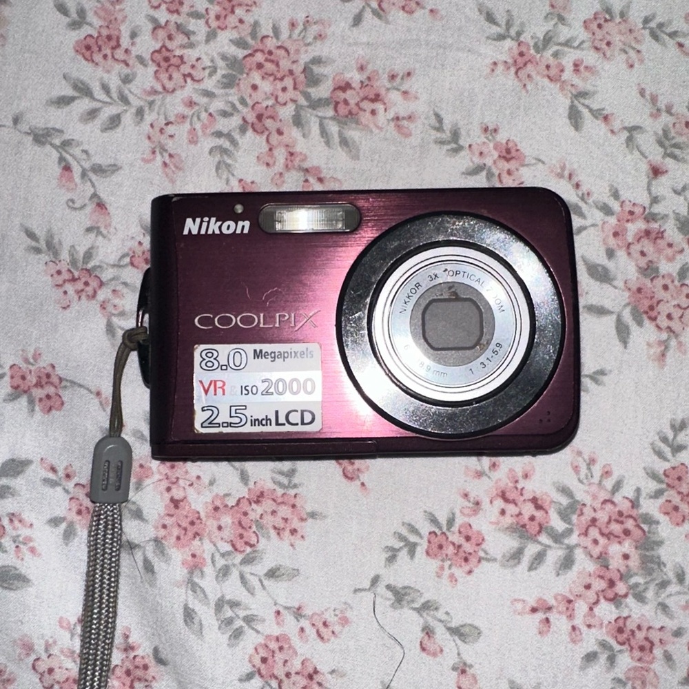 Nikon Coolpix s210 (Plum)